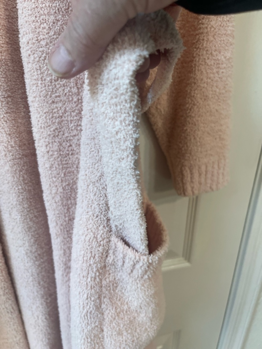 torrid Long Open-Front Chenille bathrobe in Pale Pink - Picture 4 of 5